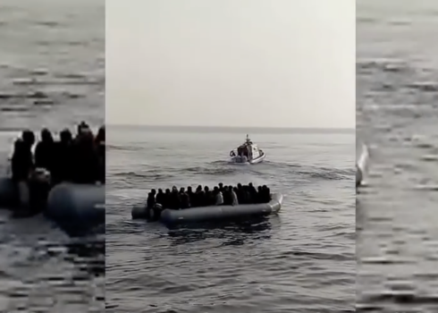 Grieķijas krasta apsardze uzņem video, kā Turcijas patruļkuģi palīdz migrantu laivai šķērsot robežu