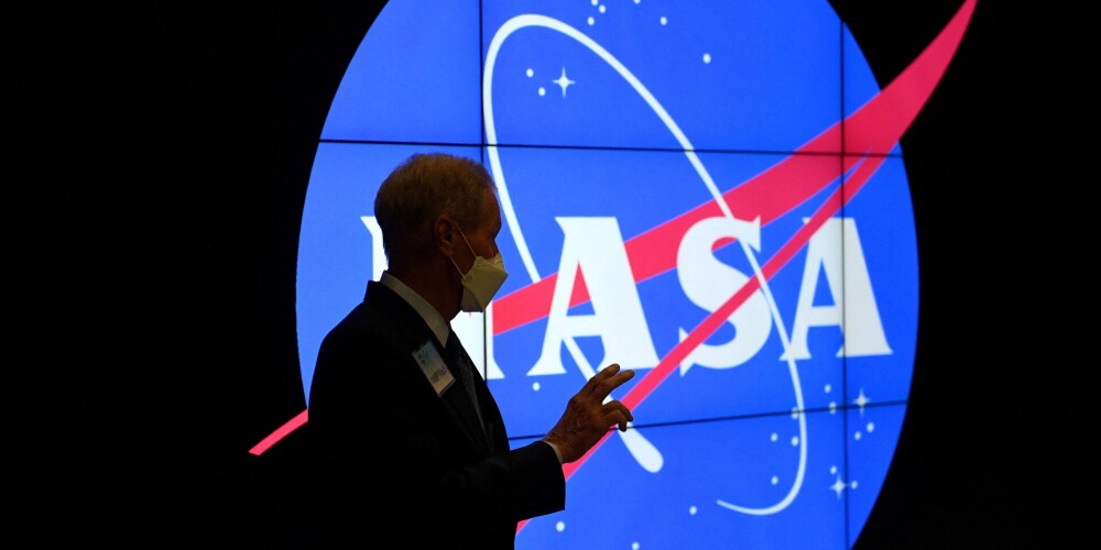 NASA plānus par atgriešanos uz Mēness atlikusi līdz vismaz 2025. gadam
