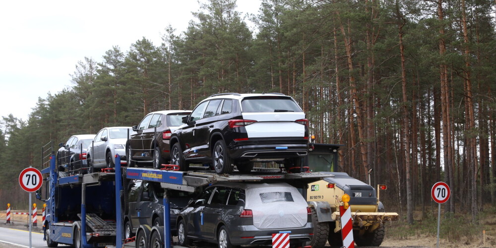 Latvijā pārdoto jauno vieglo automašīnu skaits desmit mēnešos pieaudzis par 10%