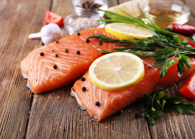 Эксперты рекомендуют регулярно есть рыбу: советы о том, как включить ее в рацион