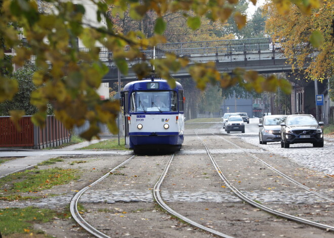 13. novembrī sabiedriskais transports Rīgā kursēs pēc darba dienu grafika