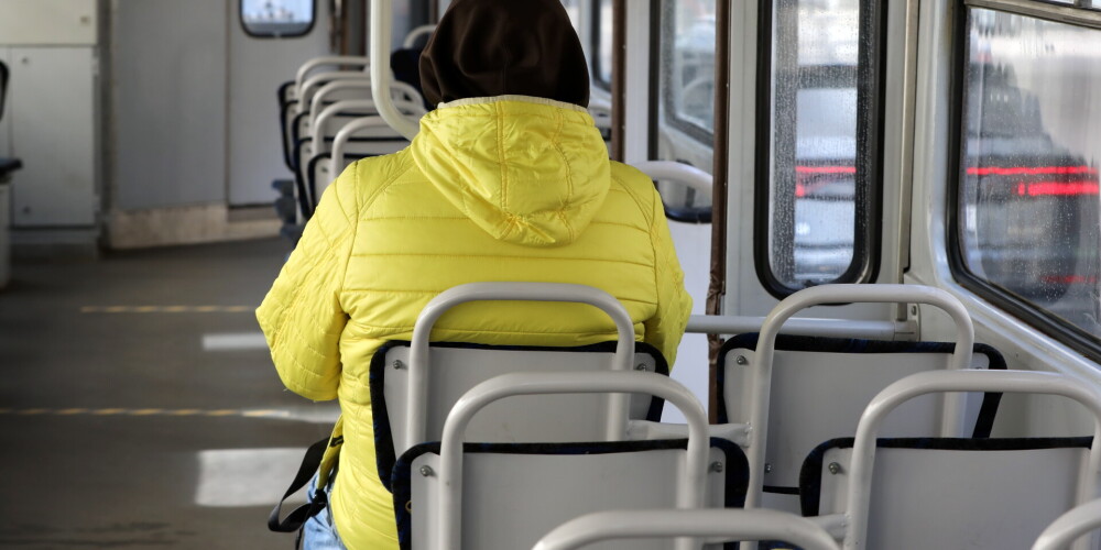 С 15 ноября возобновляется движение общественного транспорта в поздние вечерние часы