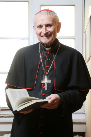 Pujats, Romas katoļu baznīcas kardināls.