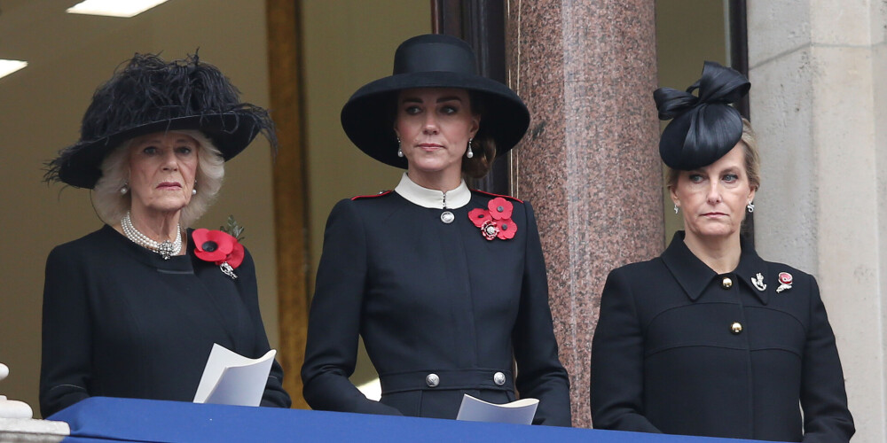 Королева разочарована: проблемы со здоровьем не позволили Елизавета II посетить службу