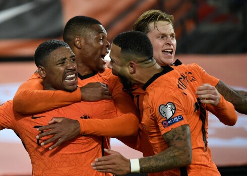 Nīderlandes futbolisti brauks uz Pasaules kausu; norvēģiem Katara ies secen