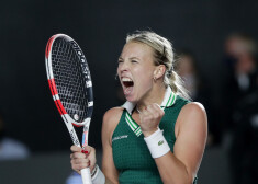 Igauniete Kontaveita iekļūst "WTA Finals" finālā