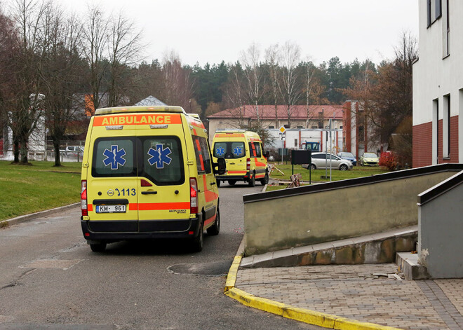 Nedaudz samazinājies stacionēto Covid-19 pacientu skaits