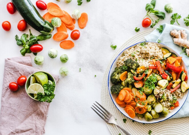 Выводят токсины и снижают холестерин: 14 продуктов, полезных для печени