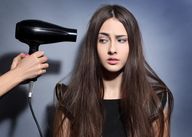 Если быстро пачкаются волосы: трихолог назвала возможные причины и предложила решение