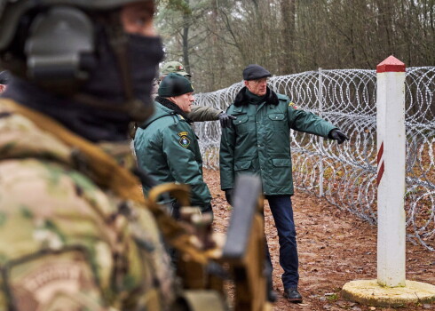 "Latvija neplāno kļūt un nekļūs par nelegālās migrācijas tranzītvalsti vai par uzņēmējvalsti," paziņoja robežsardzes vadītājs.