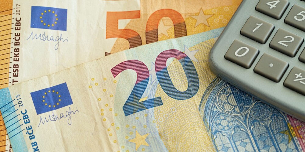 Pētījums: cilvēki vēlas saņemt vismaz 1110 eiro lielu pensiju