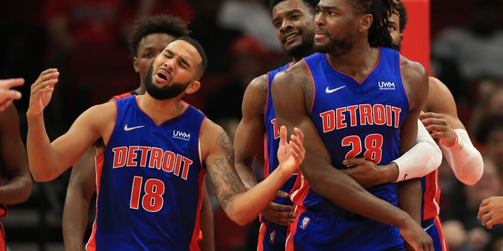 Detroitas "Pistons" (angļu: Detroit Pistons) ir profesionāls ASV basketbola klubs, kas ir bāzēts Oborhilā, Mičiganas štatā, ASV. Klubs spēlē Nacionālās basketbola asociācijas Austrumu konferences Centrālajā divīzijā. Tas tika dibināts 1941. gadā ar nosaukumu Fortveinas "Pistons" un kopš 1948. gada spēlē NBA.