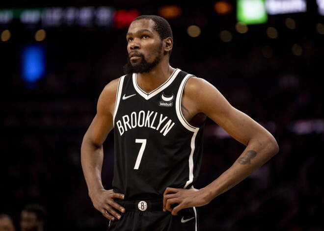 Durants, apsteidzot Aiversonu, pakāpjas uz 25. vietu NBA visu laiku rezultatīvāko spēlētāju sarakstā