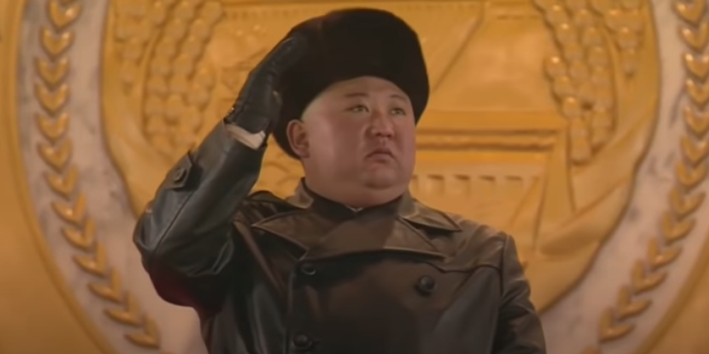 В Северной Корее запретили носить кожаные пальто и копировать стиль Ким Чен Ына