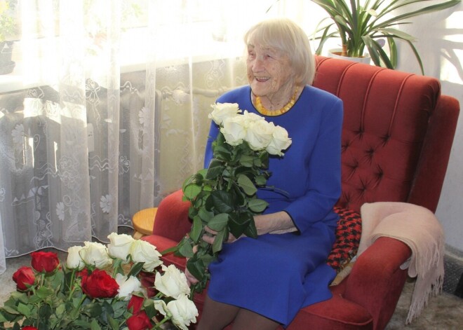 Вот так юбилей! Жительница Латвии Мирдза Крупинская отметила свое 100-летие