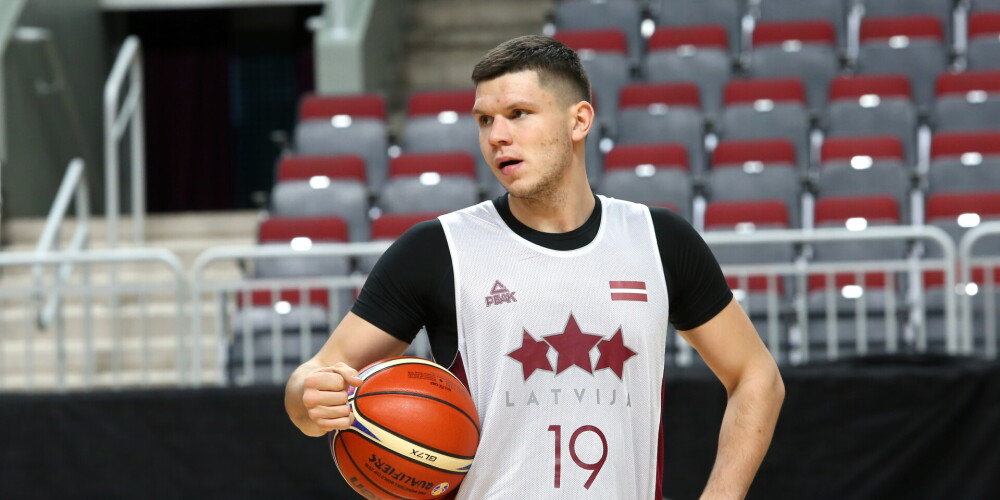 Basketbola izlasei Lomaža superspēlē minimāls zaudējums pret Serbiju