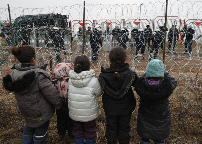 Irāka organizēs papildu avioreisus teju 800 migrantiem no Baltkrievijas