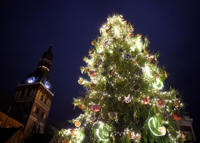Сегодня - первый Адвент: в Риге зажгут главные рождественские елки