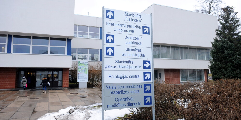 Из-за отсутствия Covid-сертификата в двух рижских больницах отстранены от работы 42 сотрудника