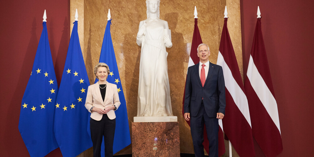 Latvijai ir garantēts ES atbalsts cīņā pret Baltkrievijas izvērsto hibrīduzbrukumu, pauž Leiena