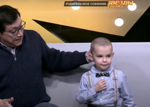 55-летний Кончаловский впервые представил публике 4-летнего сына