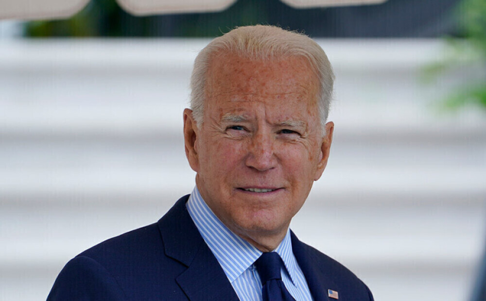 Omicron is not a cause for panic, says Biden