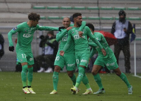 "Saint-Etienne" futbolisti pašlaik ieņem pēdējo (20.) vietu Francijas virslīgā -  "Ligue 1". Tiesa, 15. vieta ir tikai vienas uzvaras attālumā.