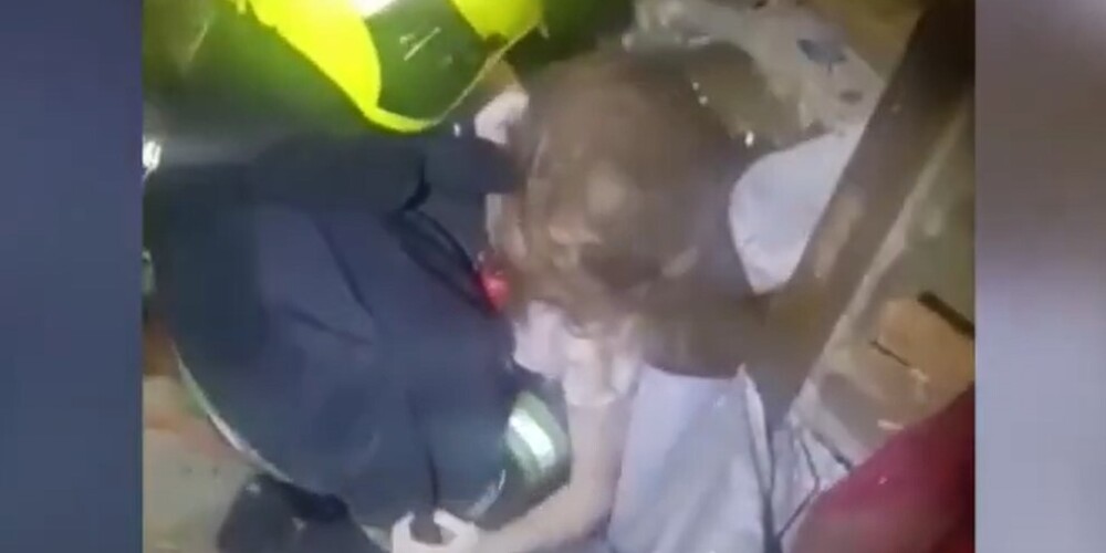 Появилось видео спасения девочки из разрушенного взрывом дома
