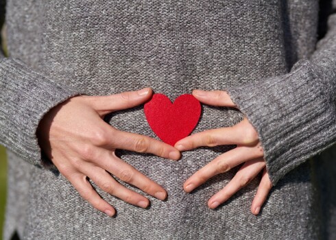 Pēc trešā ķeizargrieziena nerekomendē vēlreiz palikt stāvoklī, jo strauji pieaug risks, ka placenta ieaug rētā un cauraug dzemdes sienu.