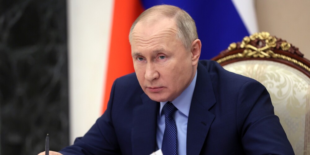 Ir izraudzīts konkrēts laiks Putina un Baidena videosamitam, vēsta Kremlis