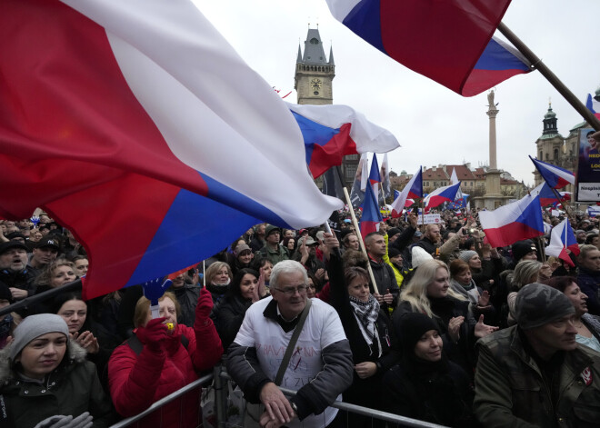 Čehijā atsāks izmeklēt komunistu pastrādātās pārbēdzēju slepkavības