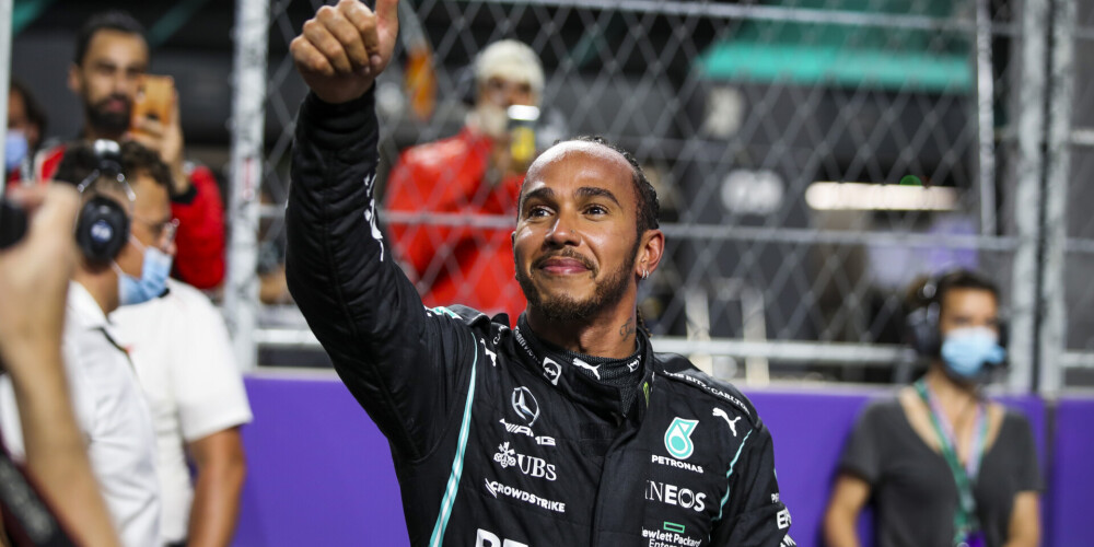 Hamiltons Saūda Arābijā ātrākais sezonas priekšpēdējā posma kvalifikācijā