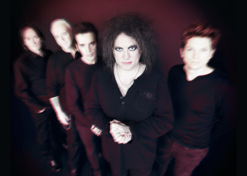 Rīgā koncertēs kulta grupa "The Cure"