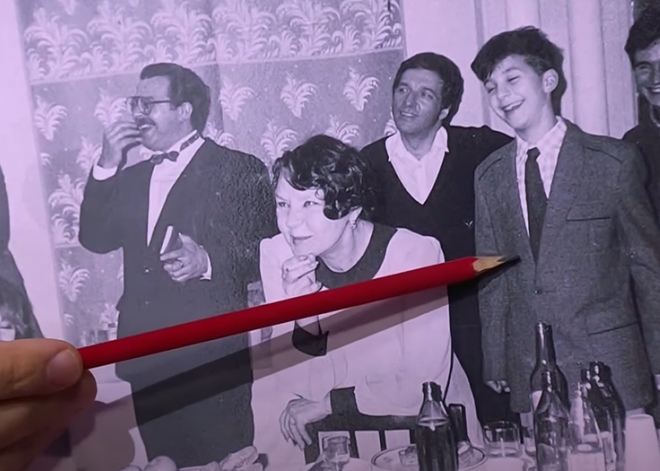 "Она уходила как песок сквозь пальцы": Иван Ургант посвятил выпуск своего шоу бабушке