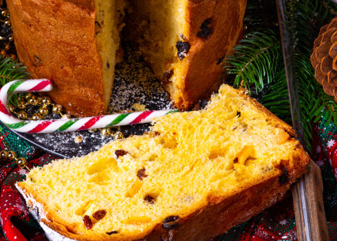 Saldās svētku maizītes noslēpums ir neparastais maigums, kas panākams lēnām un ilgi raudzējot mīklu – pat 20 stundas.