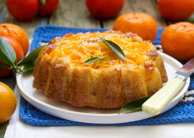 Вкуснейший пирог с мандаринами: минимум ингредиентов и времени