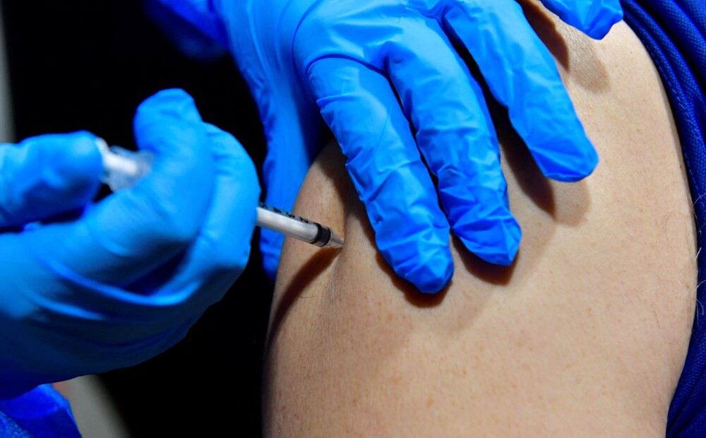 The German parliament approves compulsory vaccination of medical and care workers