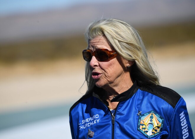 "Blue Origin" trešajā komerciālajā lidojumā kosmosā devusies arī amerikāņu pirmā astronauta meita