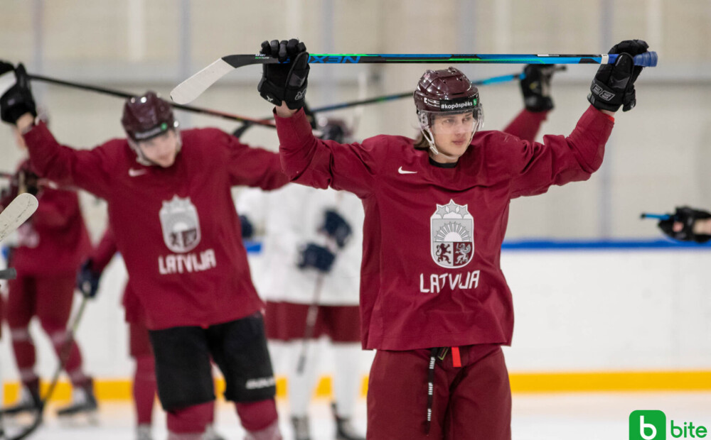 Latvijas U-20 hokeja izlase pasaules čempionātu sāk ar uzvaru pār norvēģiem