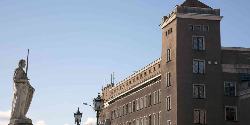 Rīgas Tehniskā universitāte izvācas no telpām Kaļķu ielā. Kas notiks ar vēsturisko ēku?