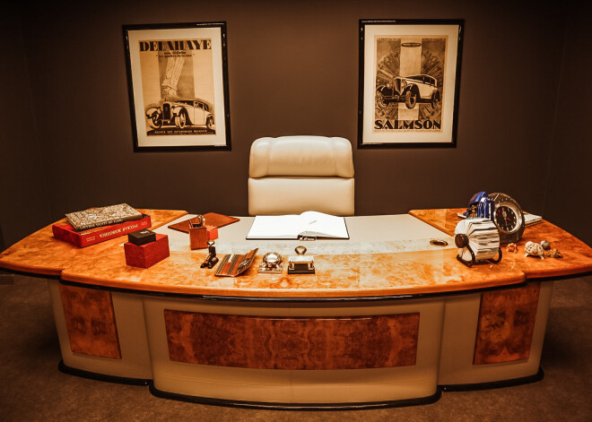 Valērija Maligina darba galds.