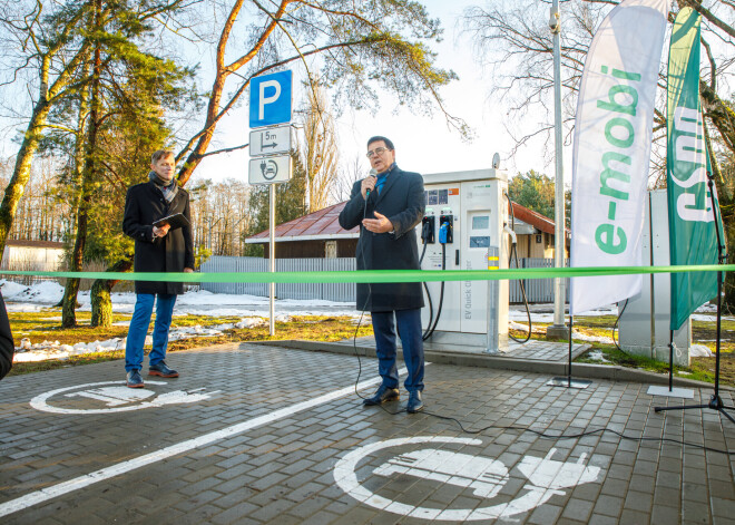 Visaptverošākais uzlādes tīkls Baltijā: Latvijā ar elektroauto nu bez raizēm var aizbraukt jebkur