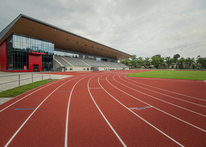 J.Daliņa stadions Valmierā. Pasūtītājs Valmieras novada pašvaldība, projekts Ivara Šļivkas birojs, būvnieks YIT INFRA, būvuzraugs Būvuzraugi LV.