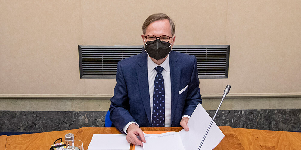 Prezidents apstiprinājis centriski labējā Petra Fialas veidoto koalīcijas valdību.