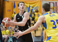 Latvijas basketbola klasikā "VEF Rīga" pārliecinoši apspēlē "Ventspili"
