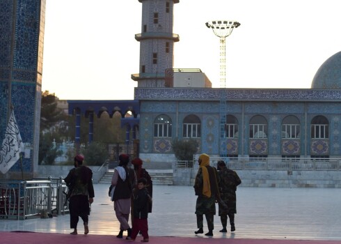 Afganistānā bez pases dzīvojošai latvietei nespēja nokārtot formalitātes liedz atgriezties mājās