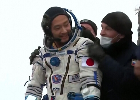 Pēc 12 pavadītām dienām SKS uz Zemes atgriezušies Japānas kosmosa tūristi