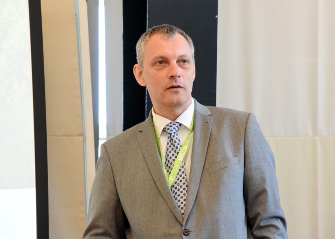 Roberts Strīpnieks gada nogalē atstās "Latvijas valsts mežu" valdes priekšsēdētāja amatu