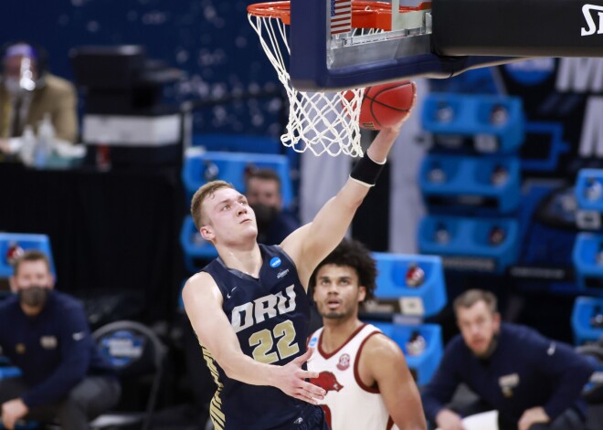 Francis Lācis atzīts par NCAA "Summit League" nedēļas labāko spēlētāju