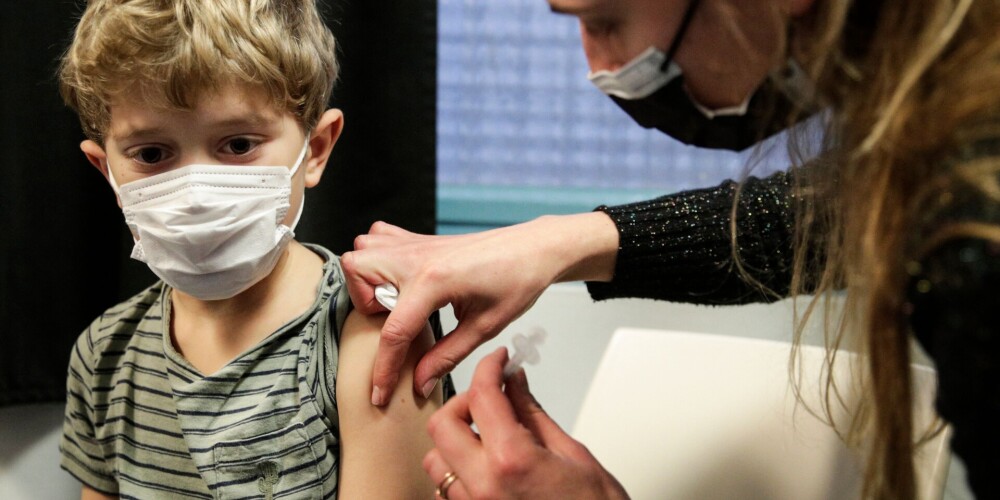 Līdz šim Latvijā pret kovidu vakcinēti gandrīz 400 bērni vecumā no pieciem līdz 11 gadiem